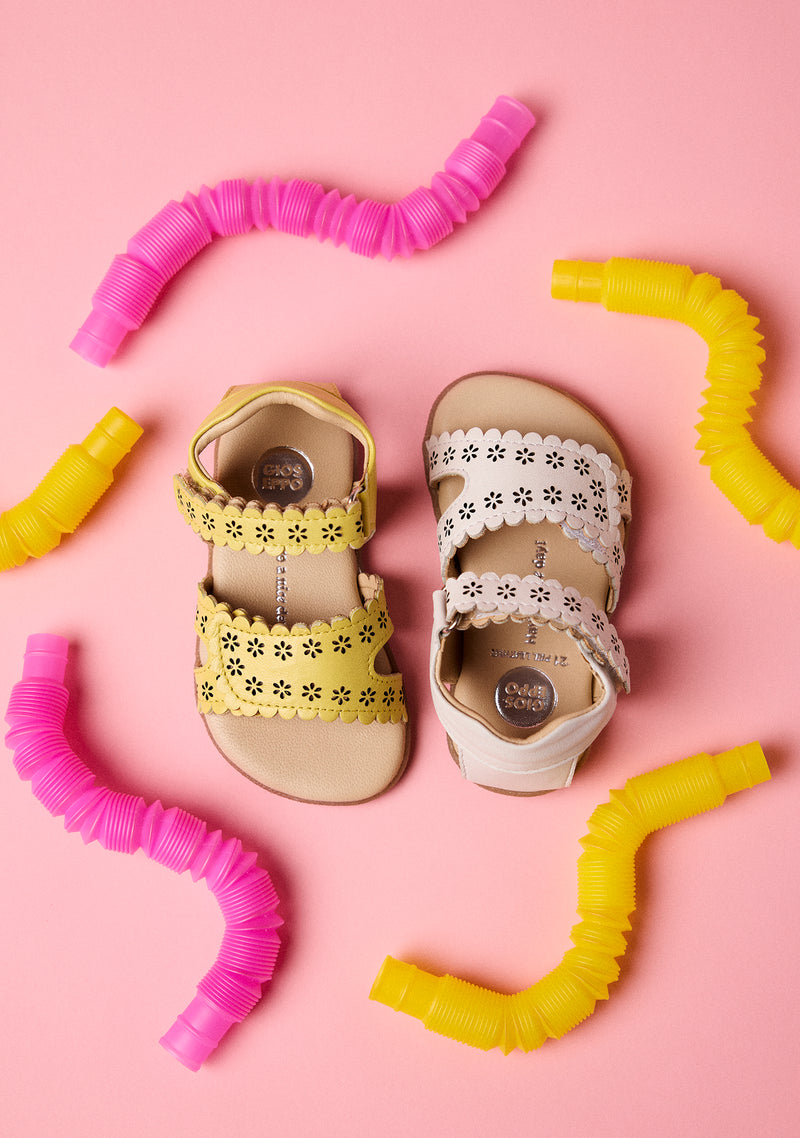 GIOSEPPO BAREFOOT - SANDALES OUVERTES CUIR FLEURS KABATI