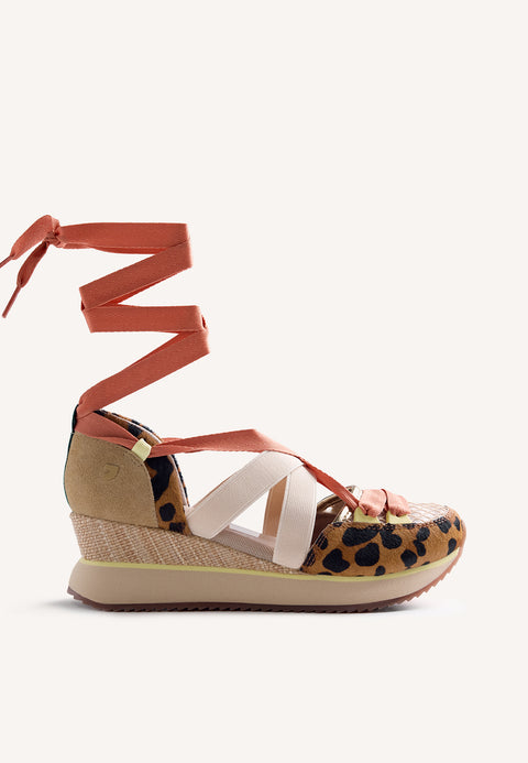 ZAPATILLAS ABIERTAS PIEL CUÑA ESTAMPADO ANIMAL DESINIC