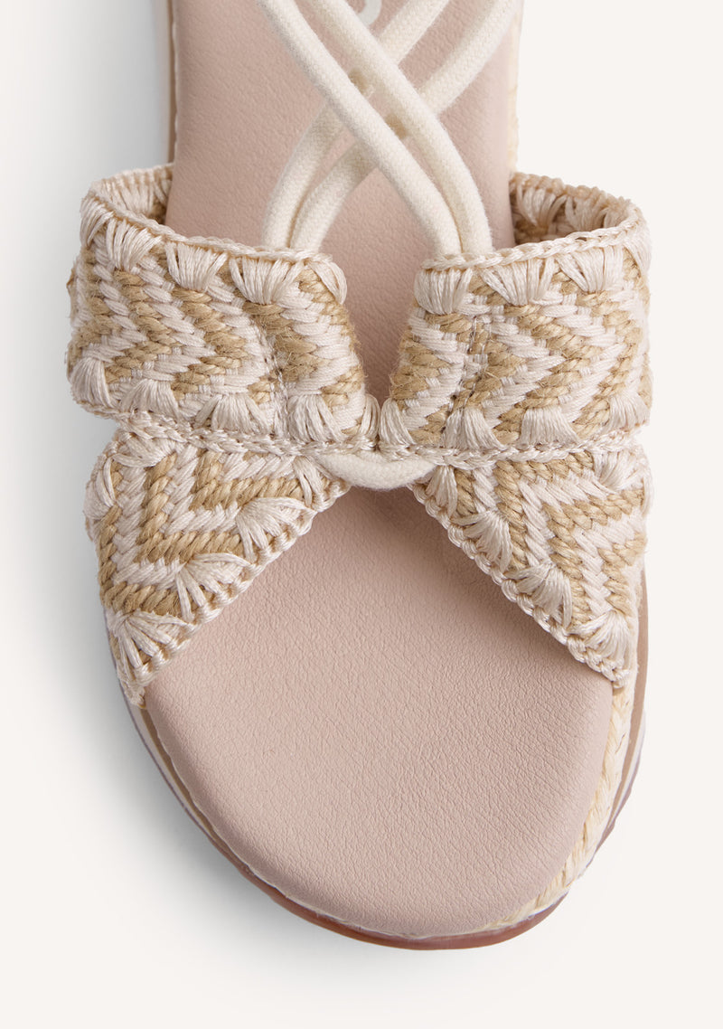 SANDÁLIAS CUNHA BORDADO UGUNJA