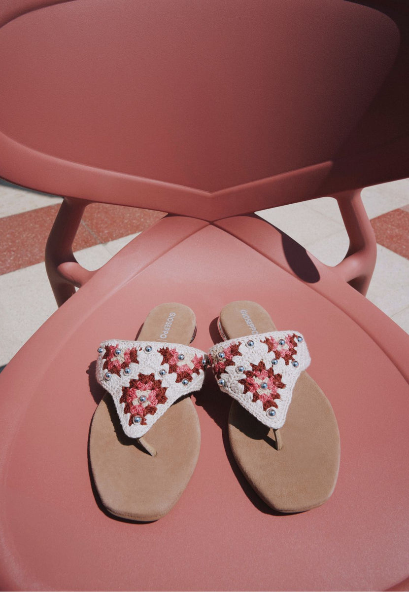 SANDALIAS CROCHET Y TACHAS ISIOLO