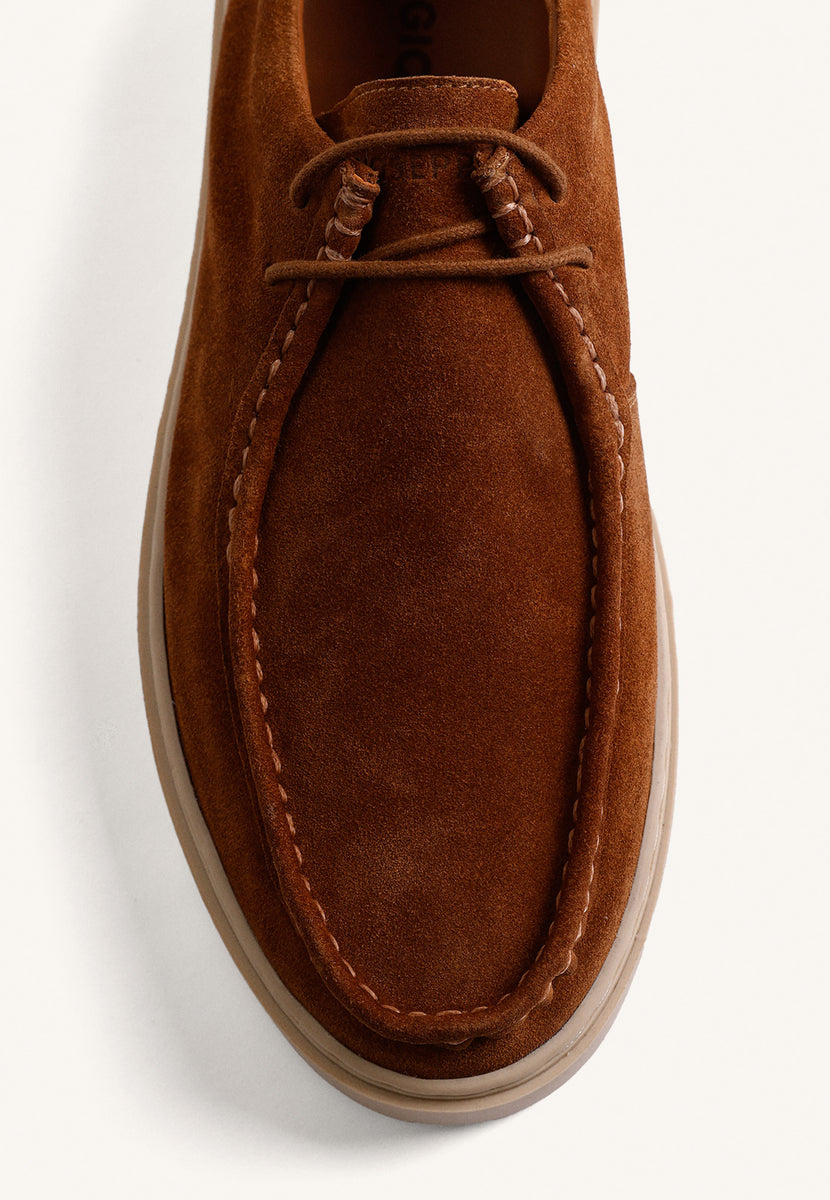 ZAPATILLAS WALLABEE PIEL SERRAJE BUTERE