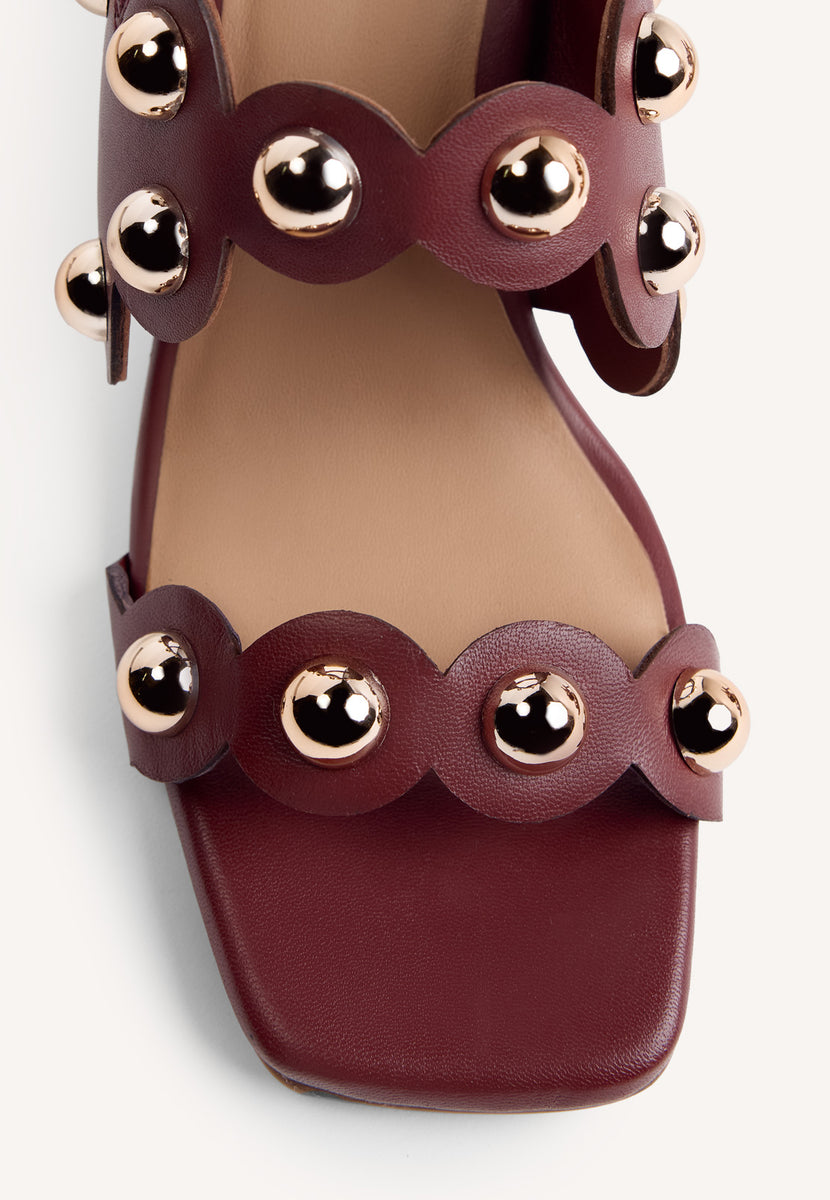 SANDALIAS TACÓN PIEL TACHAS KAKUMA