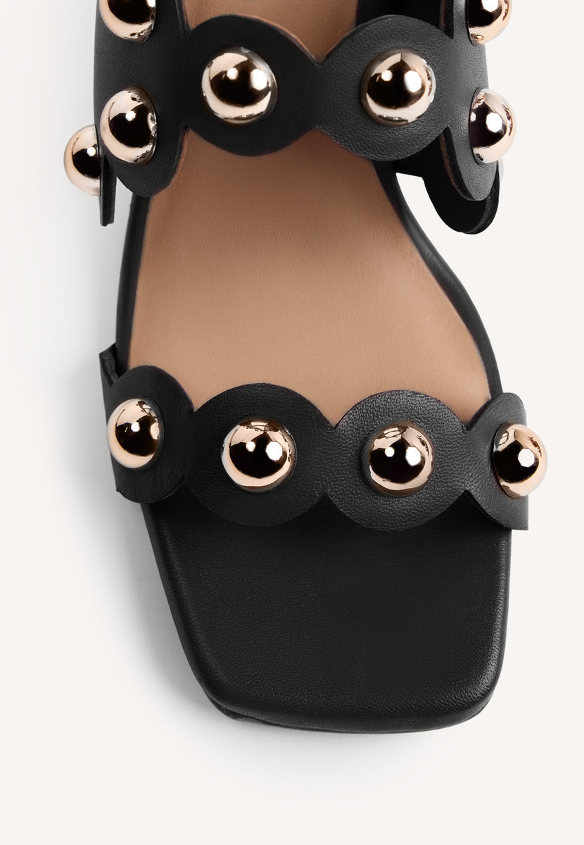 SANDALIAS TACÓN PIEL TACHAS KAKUMA