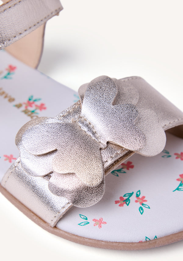 SANDALIAS BAREFOOT PIEL BRILLO Y MARIPOSA SLITE