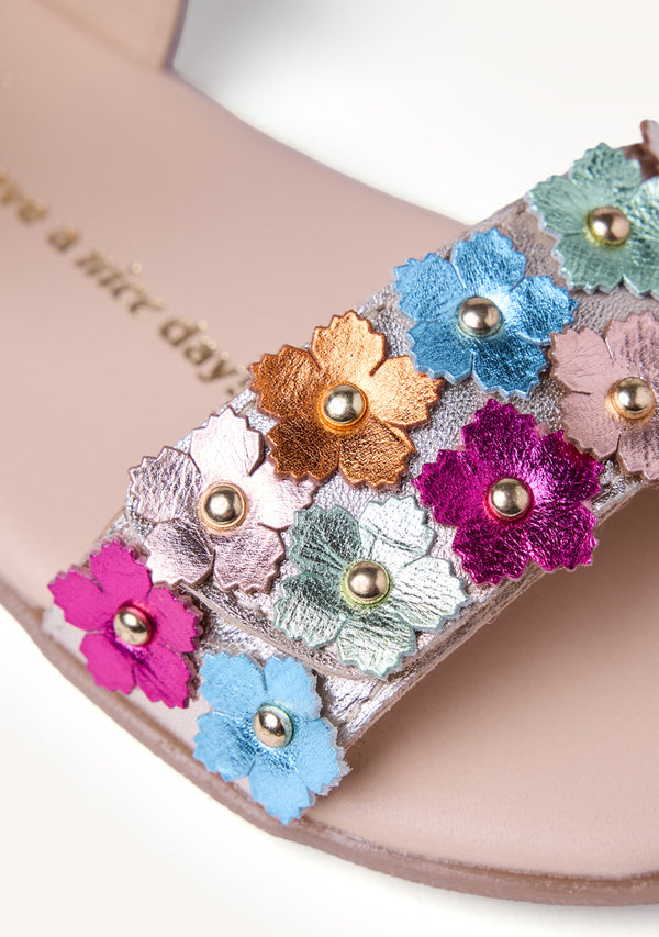 SANDALIAS BAREFOOT PIEL FLORES LOITOK