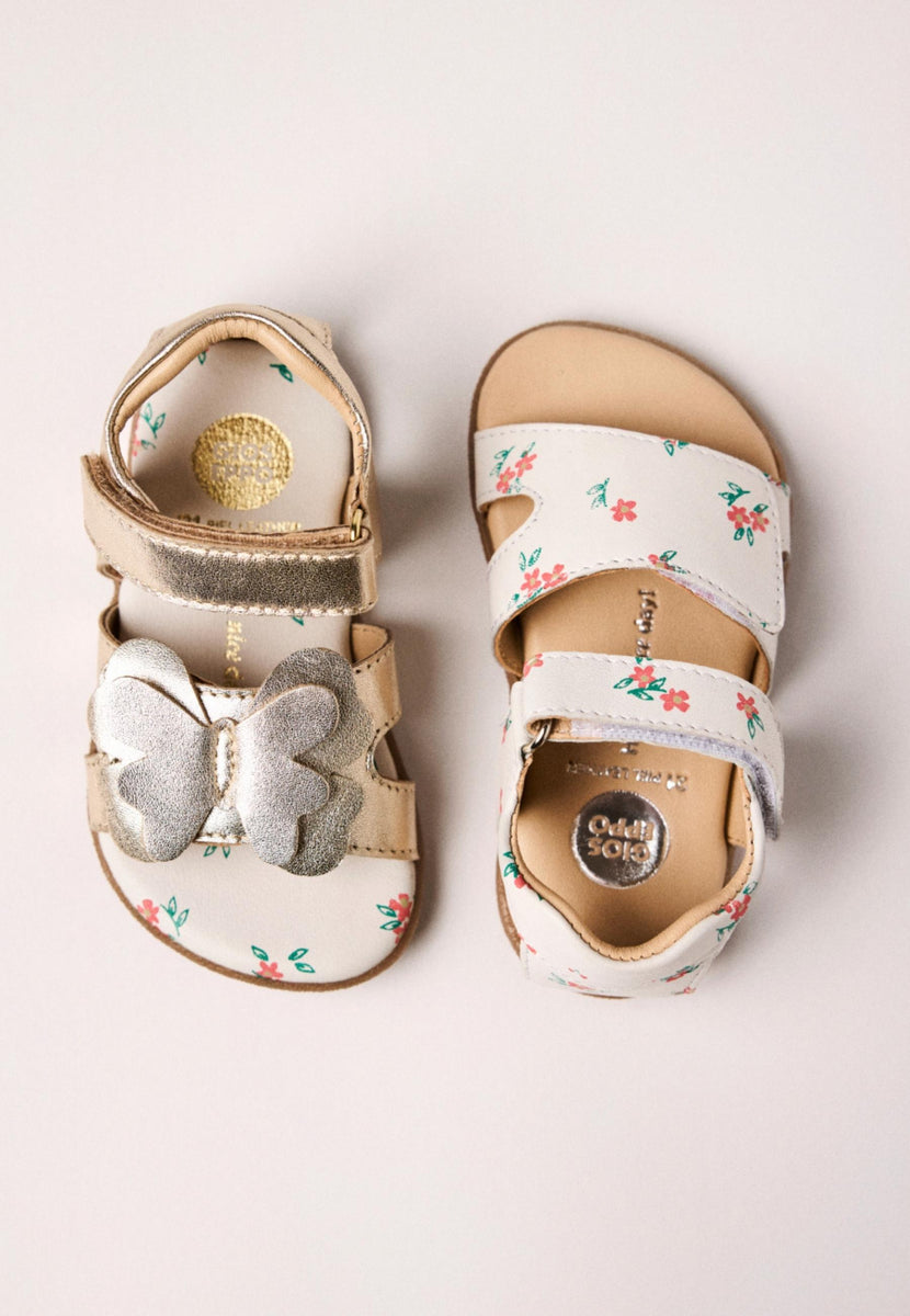SANDALIAS BAREFOOT PIEL CON MARIPOSA NANDI