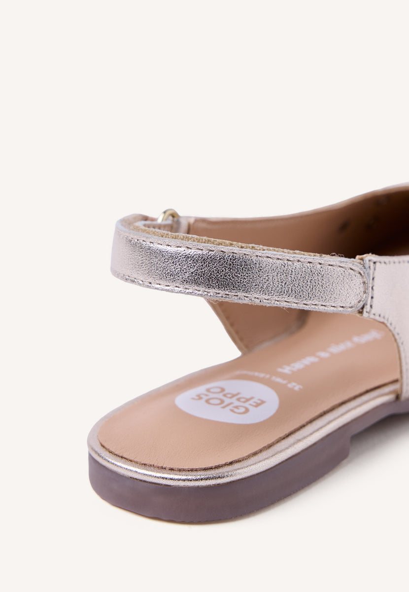 SABRINAS COURO TACHAS NAMANYE