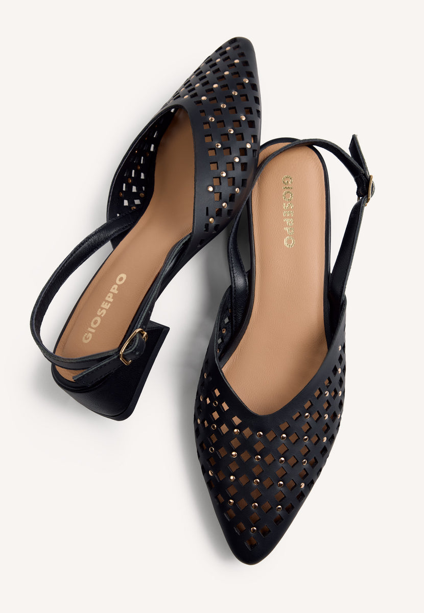 SCARPE TACCO PELLE TRAFORATA E BORCHIE LAGOS