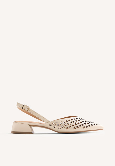 SCARPE TACCO PELLE TRAFORATA E BORCHIE LAGOS