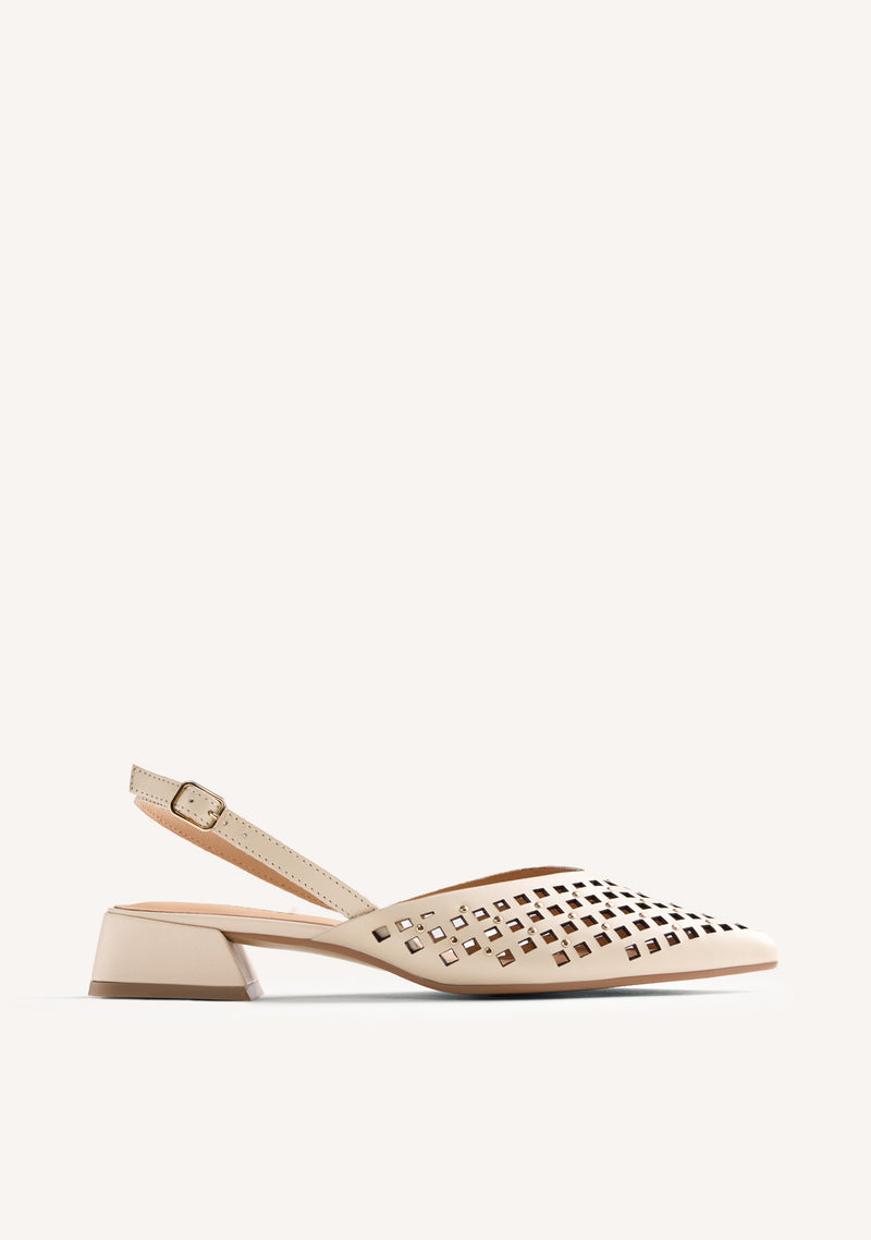 ZAPATOS TACÓN PIEL CALADA Y TACHAS LAGOS