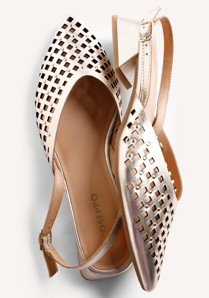 ZAPATOS TACÓN PIEL CALADA Y TACHAS LAGOS