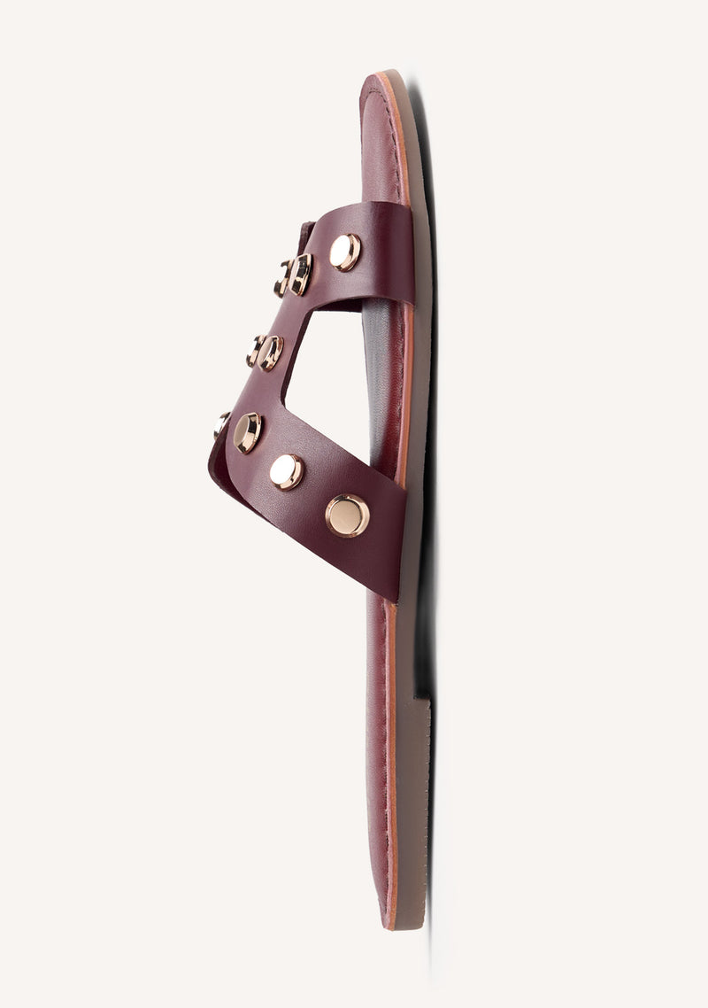 SANDALIAS PIEL TACHAS MILLSTON