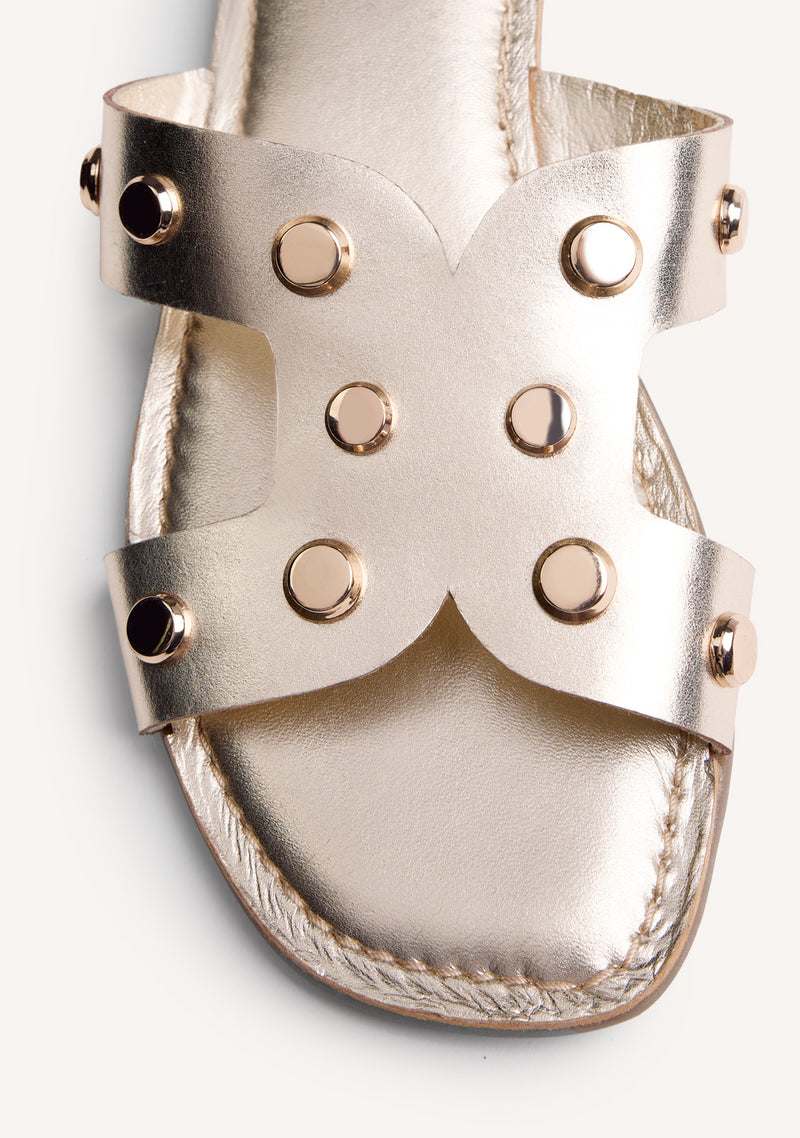 SANDALIAS PIEL TACHAS MILLSTON