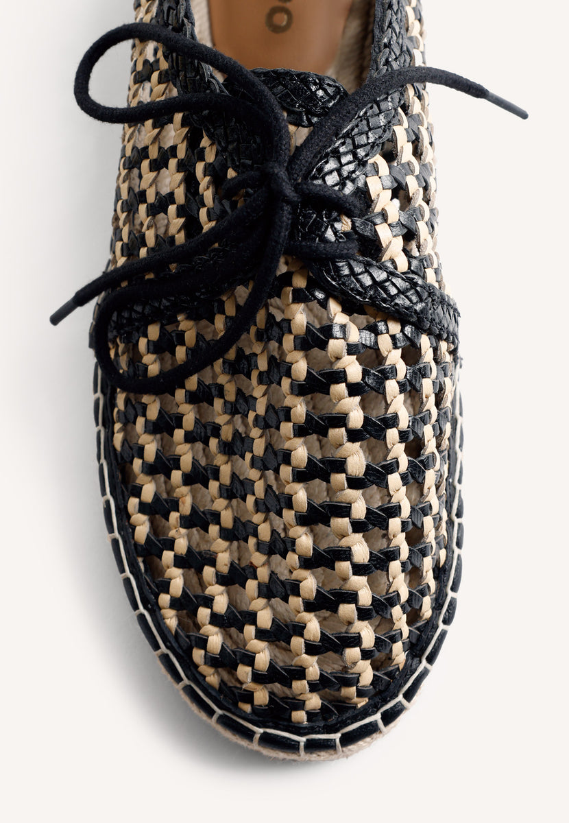 BRAIDED LEATHER FLAT SHOES WAYZATA