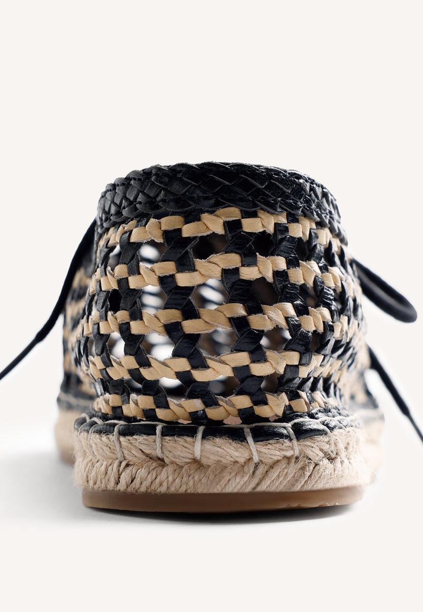 BRAIDED LEATHER FLAT SHOES WAYZATA