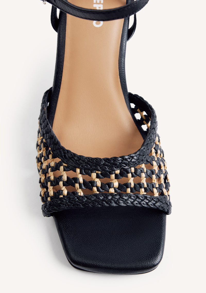 SANDALIAS TACÓN PIEL TRENZADA KAJIADO