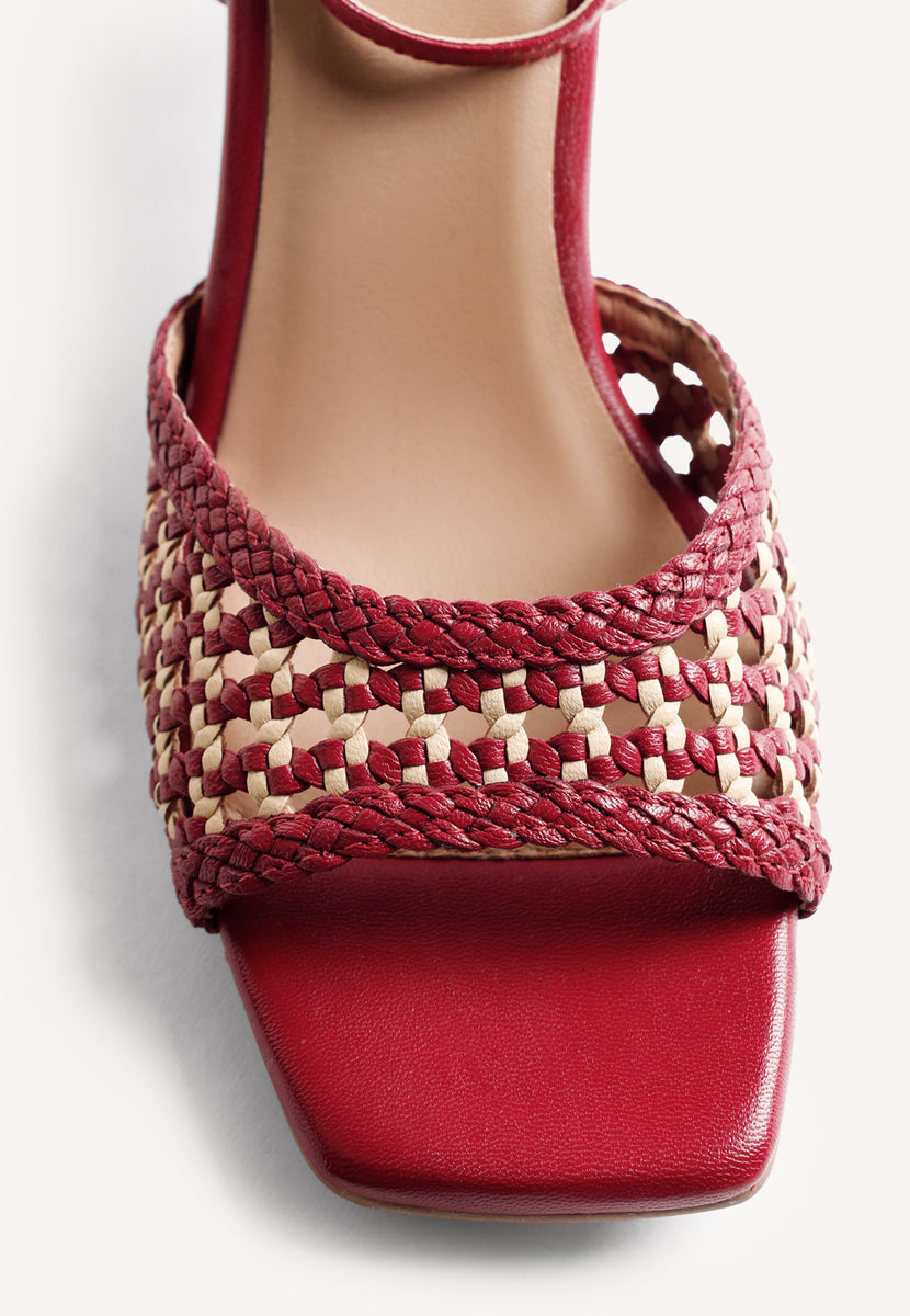 SANDALIAS TACÓN PIEL TRENZADA KAJIADO