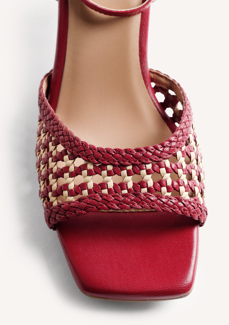 SANDALIAS TACÓN PIEL TRENZADA KAJIADO