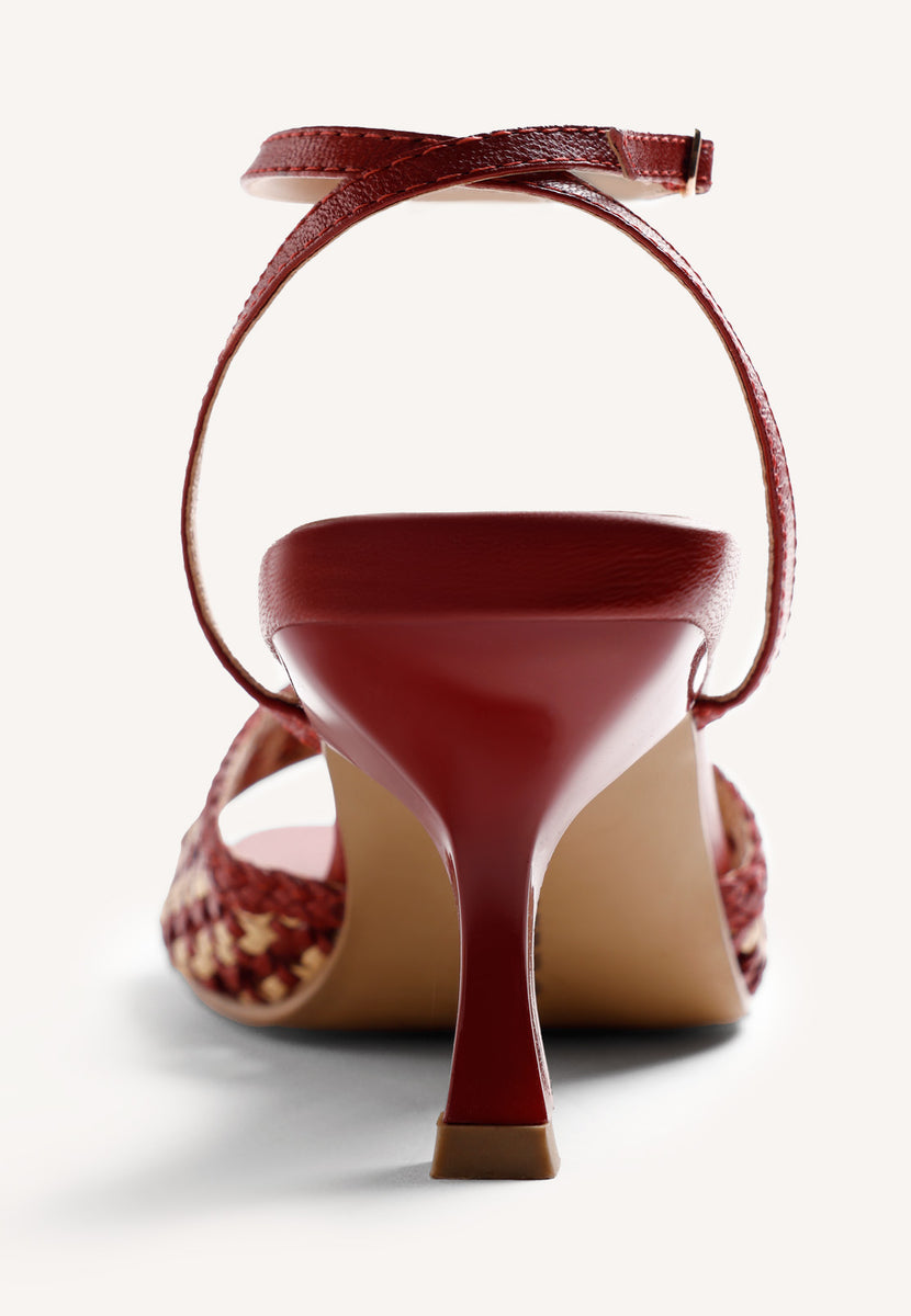 SANDALIAS TACÓN PIEL TRENZADA KAJIADO