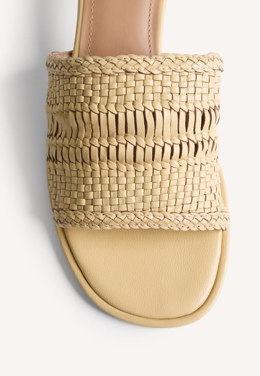 SANDALIAS MULES TACÓN PIEL TRENZADA BALKAN