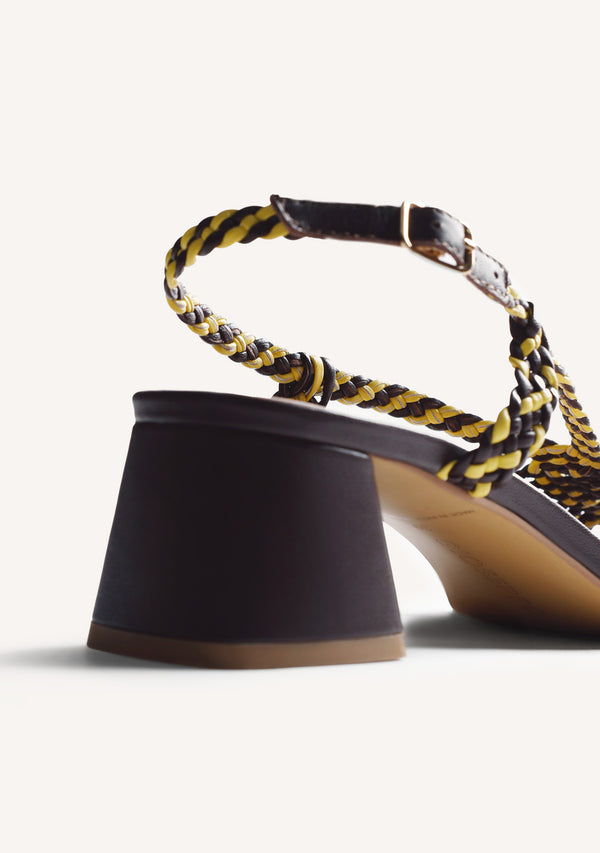 SANDALIAS TACÓN PIEL TRENZADA BORONGAN