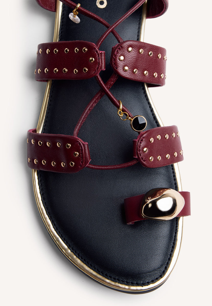 SANDALIAS PIEL ABALORIOS Y ANILLO MARSABIT