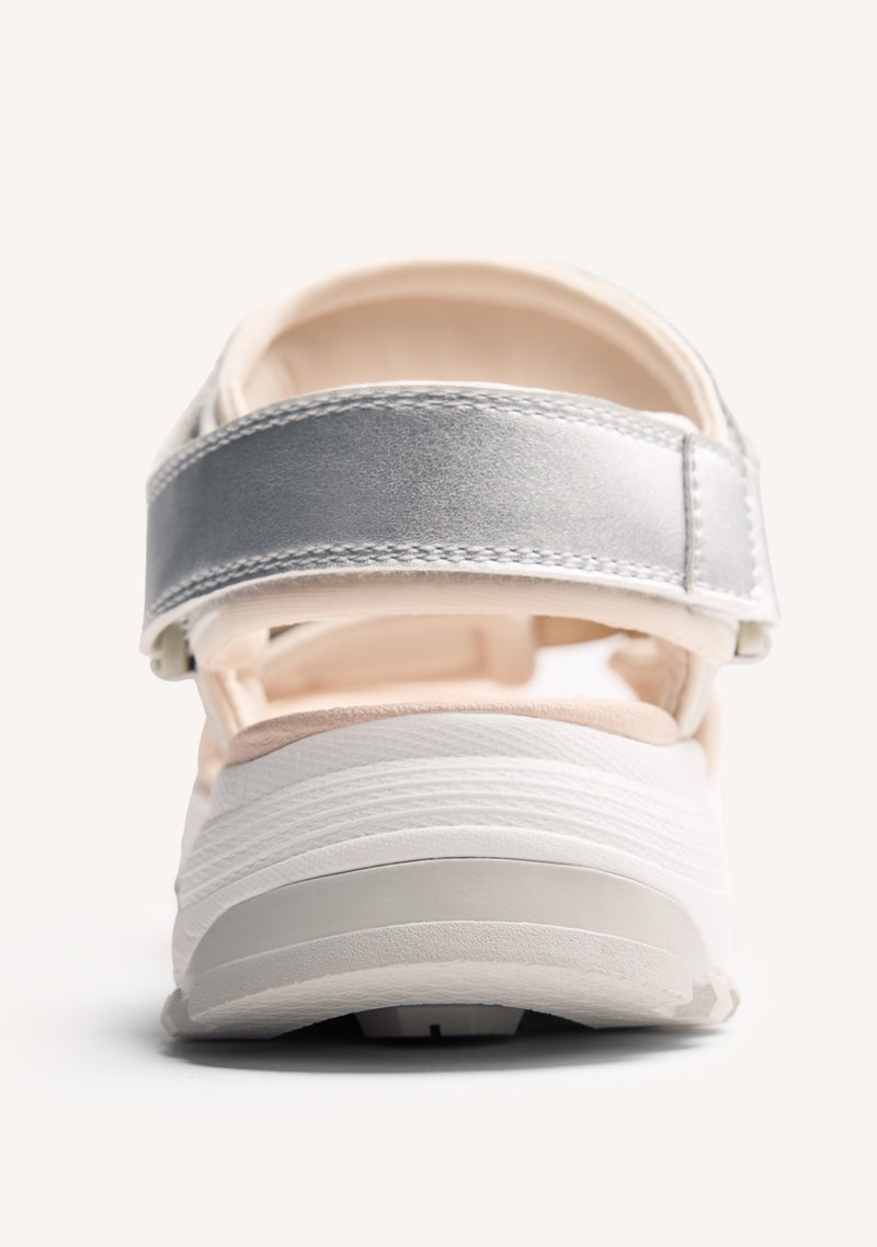 SHINY CALIFORNIAN SANDALS OYUGIS