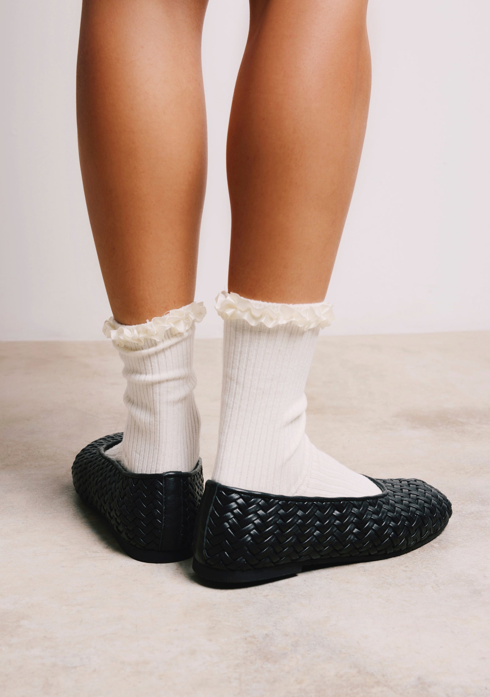 BLACK BRAIDED LEATHER BALLET FLATS
