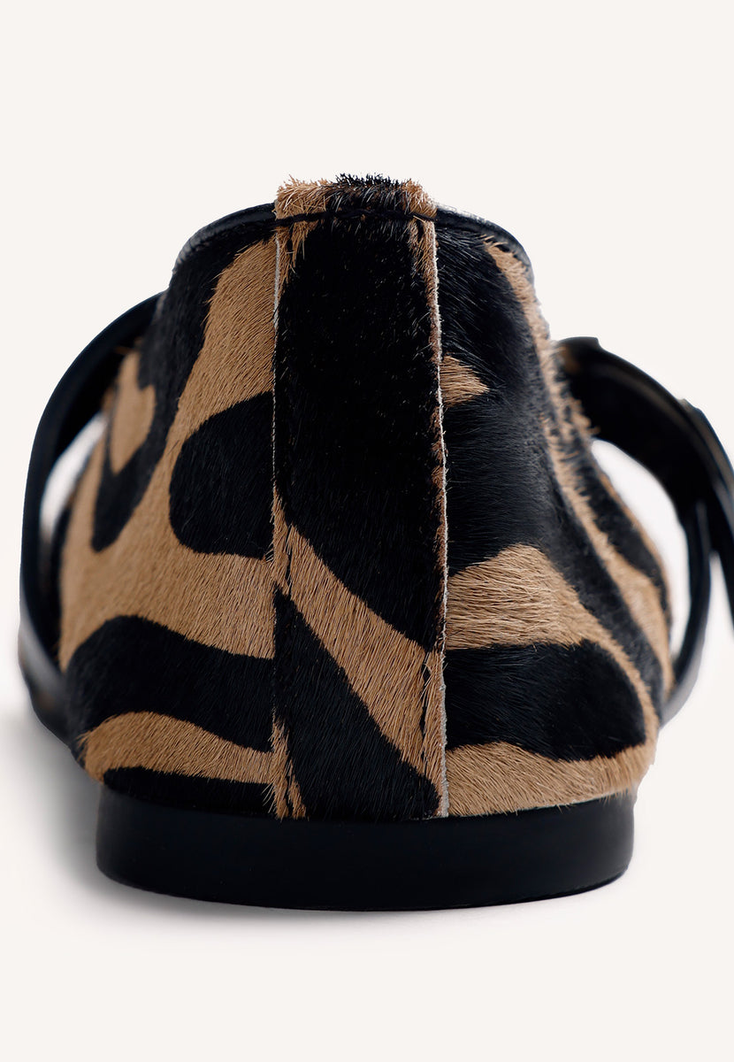 ANIMAL PRINT LEATHER BALLET FLATS