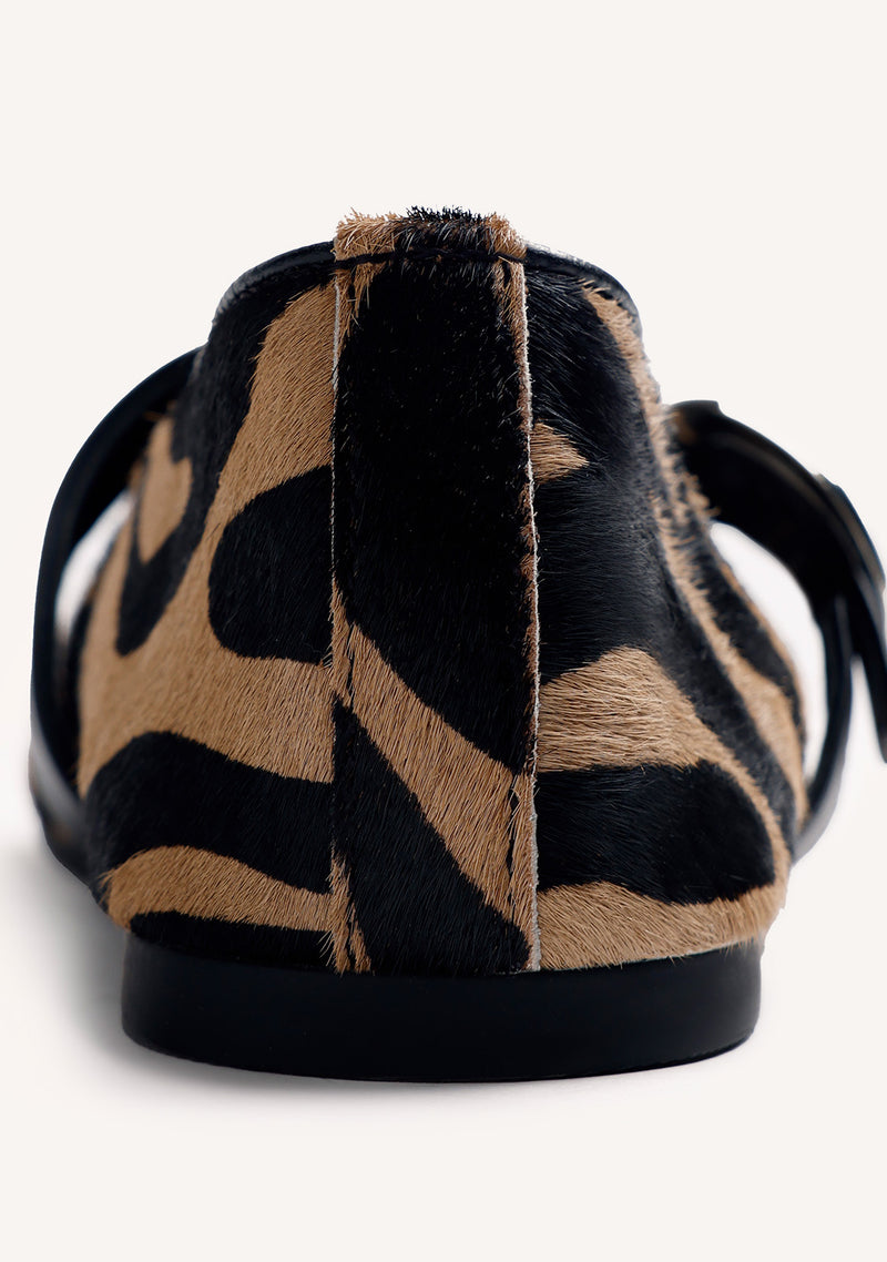 ANIMAL PRINT LEATHER BALLET FLATS