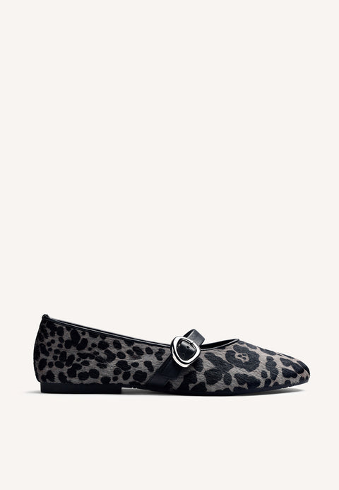 ANIMAL PRINT LEATHER BALLET FLATS