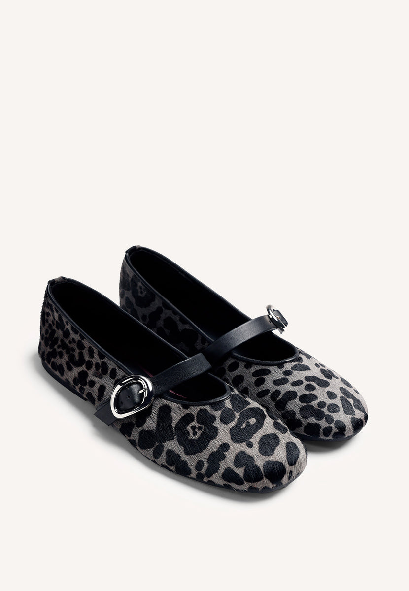ANIMAL PRINT LEATHER BALLET FLATS
