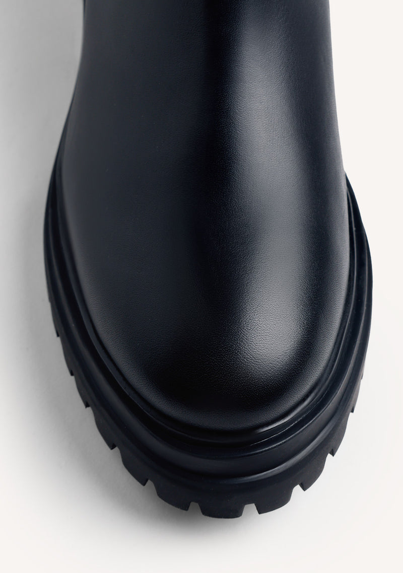 BLACK LEATHER ANKLE BOOTS WITH STUDS
