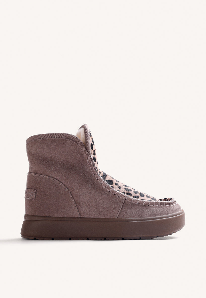BOTAS AUSTRALIANAS TAUPE EM PELE COM ESTAMPA ANIMAL