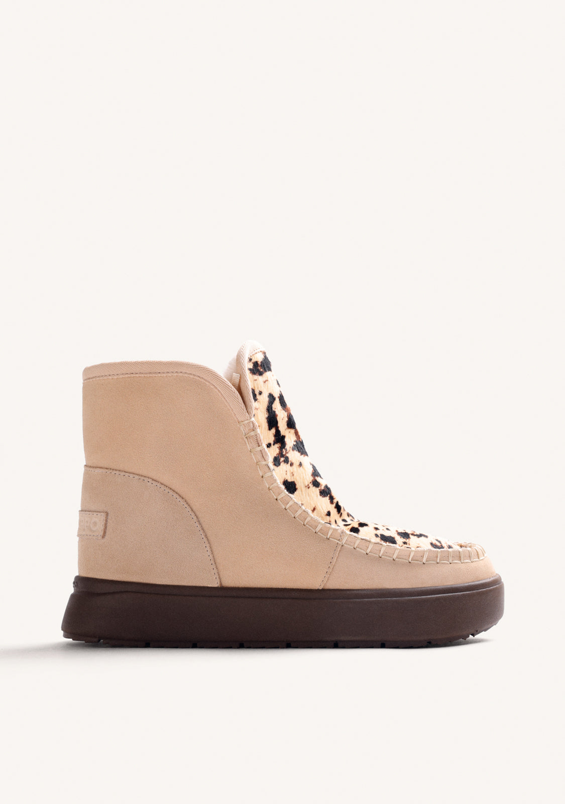 BEIGE AUSTRALIAN SUEDE LEATHER BOOTS WITH ANIMAL PRINT