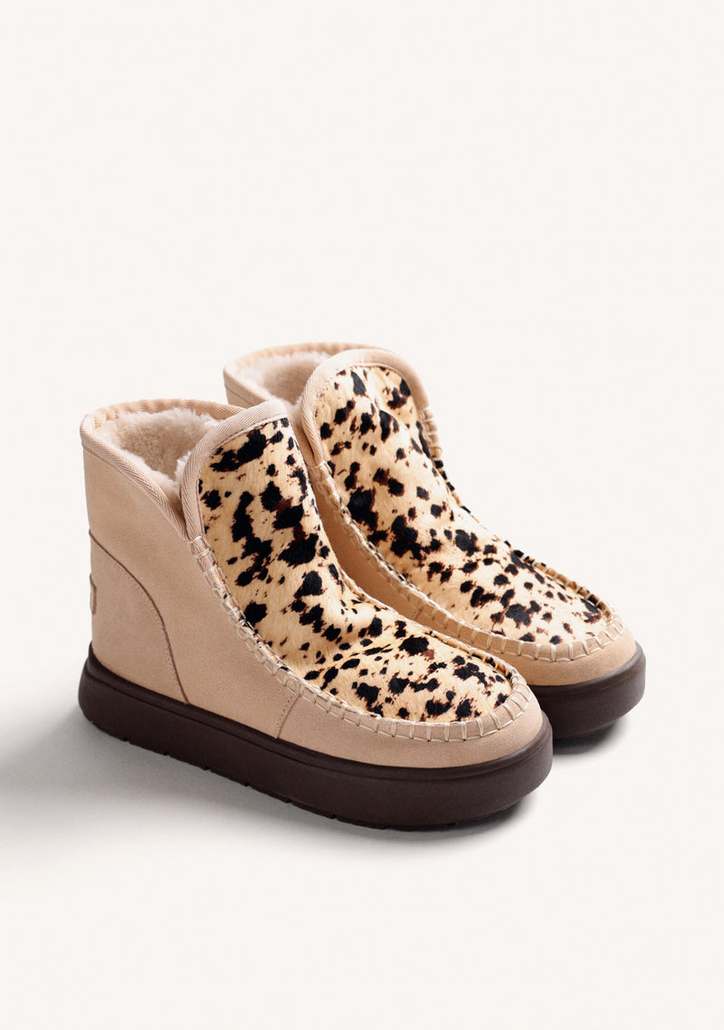 BEIGE AUSTRALIAN SUEDE LEATHER BOOTS WITH ANIMAL PRINT