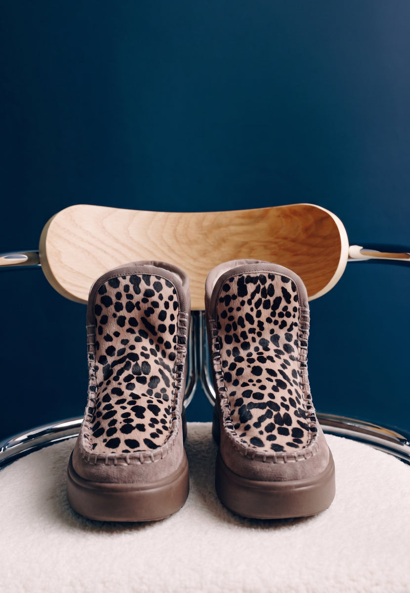 TAUPE AUSTRALIAN SUEDE LEATHER BOOTS WITH ANIMAL PRINT