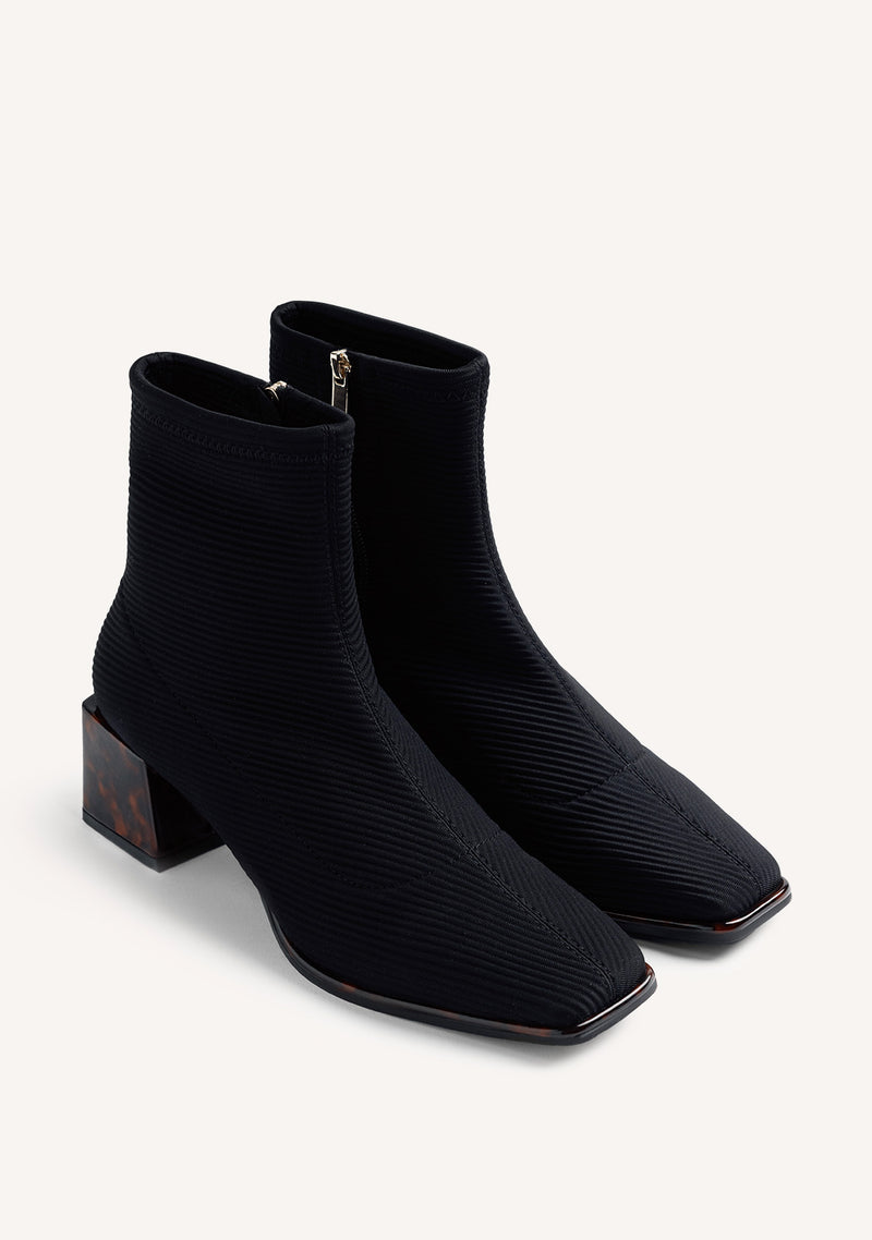 BLACK ELASTIC ANKLE BOOTS