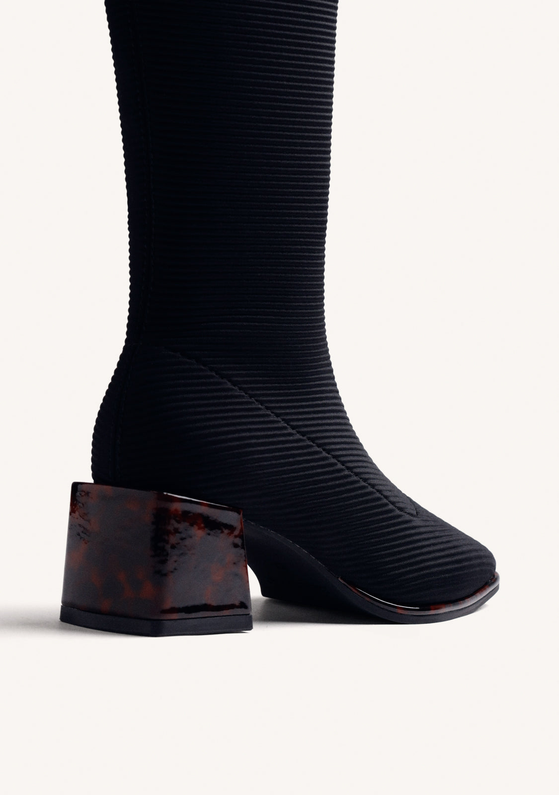 BLACK HIGH ELASTIC BOOTS