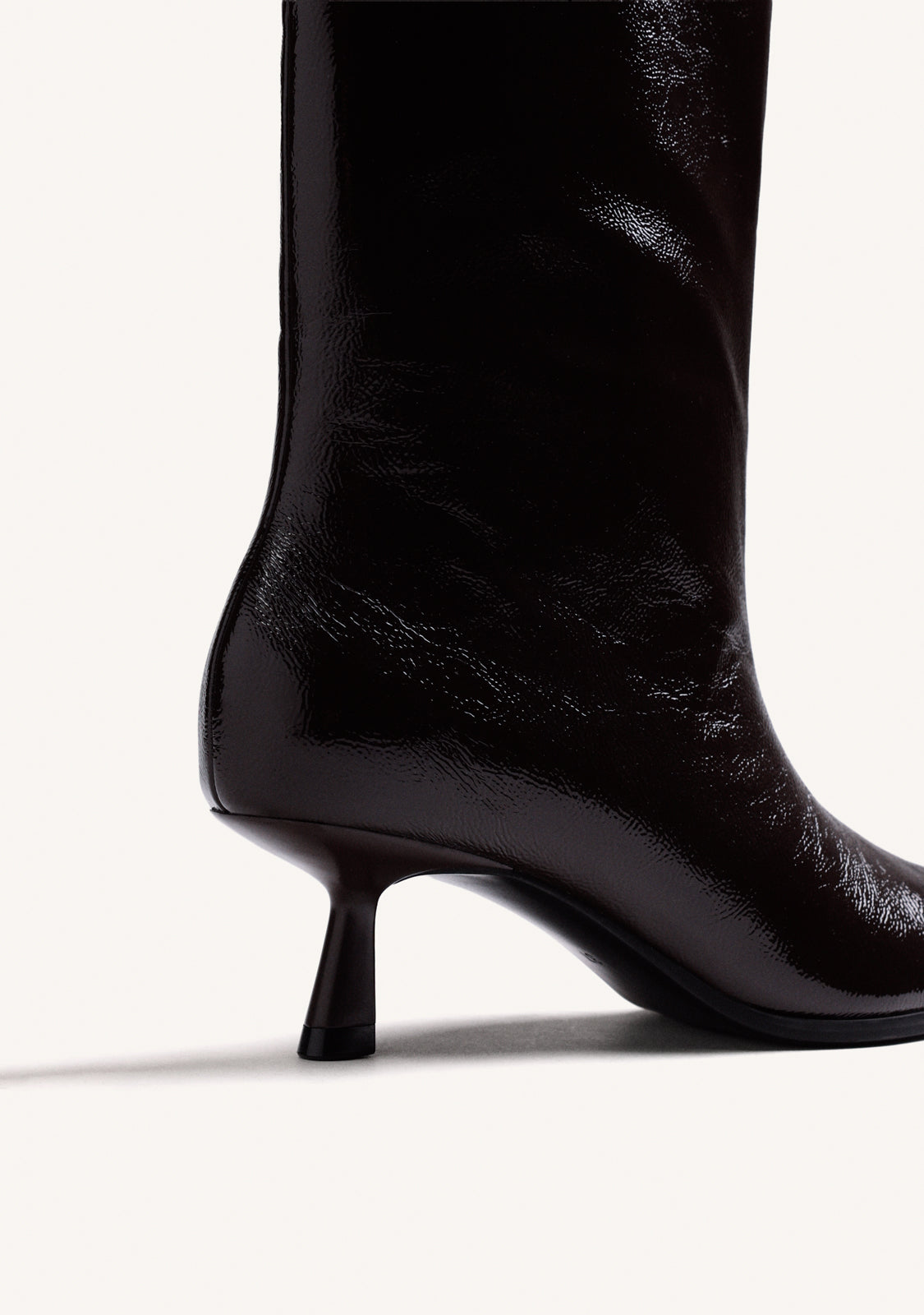BURGUNDY HIGH KITTEN BOOTS