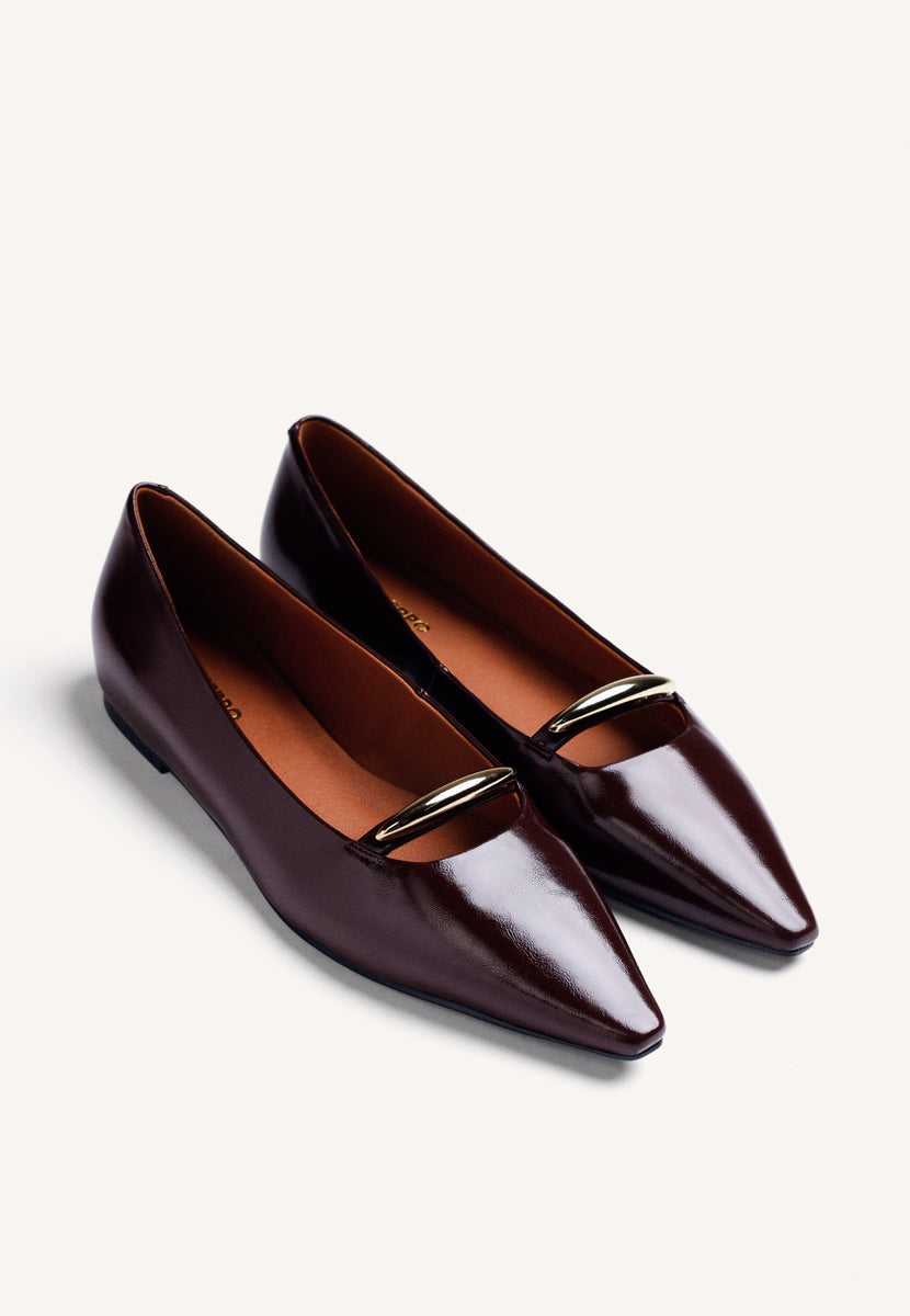 BURGUNDY PATENT LEATHER WEDGED BALLET FLATS