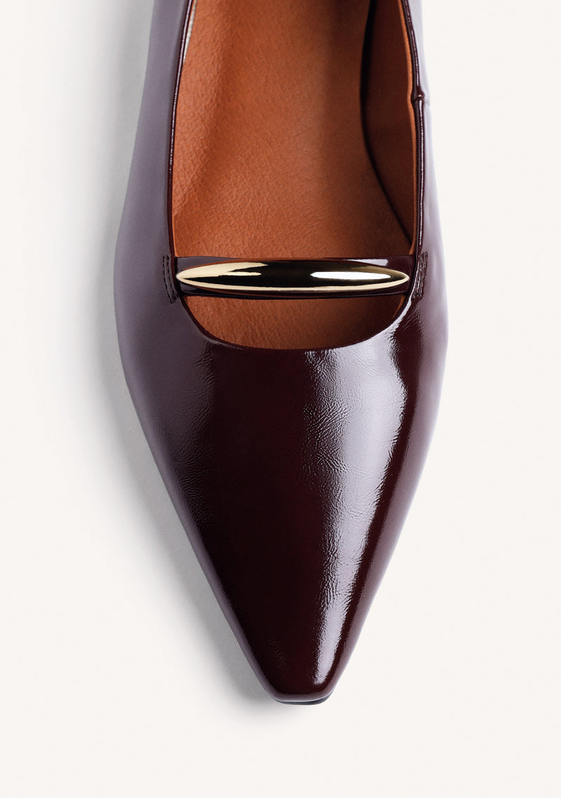 BURGUNDY PATENT LEATHER WEDGED BALLET FLATS