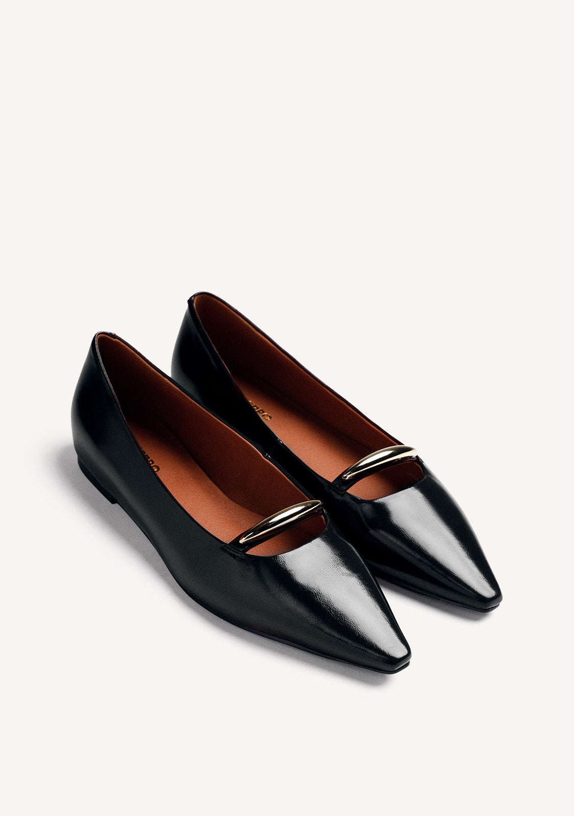 BLACK PATENT LEATHER WEDGED BALLET FLATS