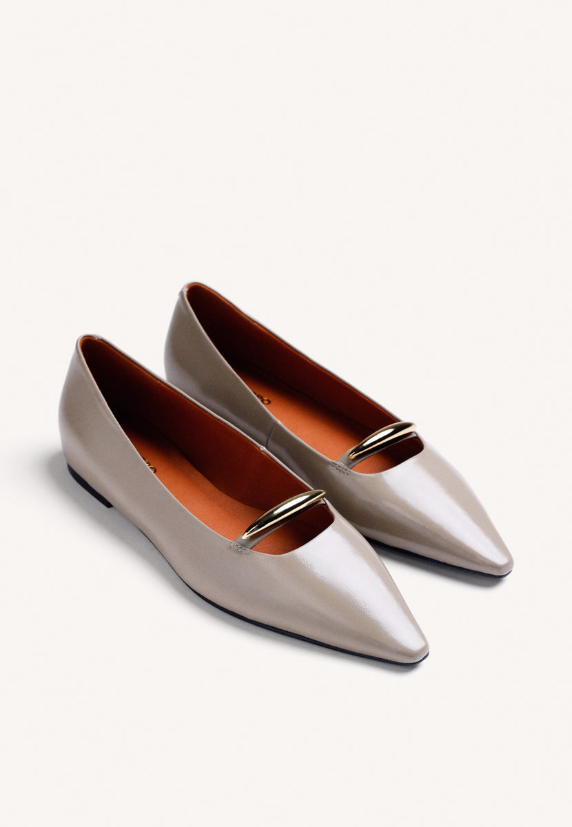 TAUPE PATENT LEATHER WEDGE BALLET FLATS