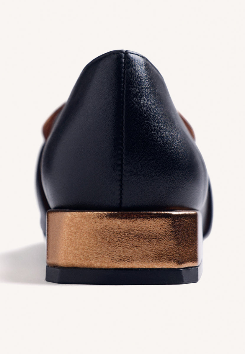 MOCASINES NEGRO PIEL CONTRASTES