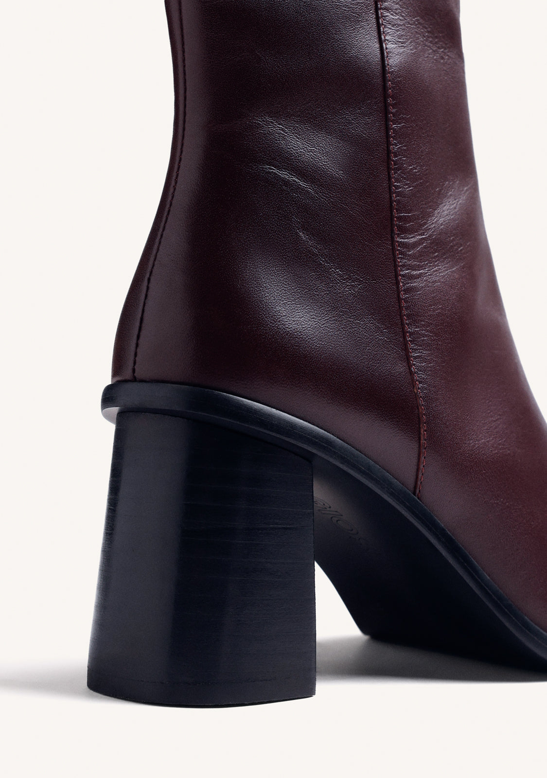 BURGUNDY LEATHER ANKLE BOOTS WITH STUDS