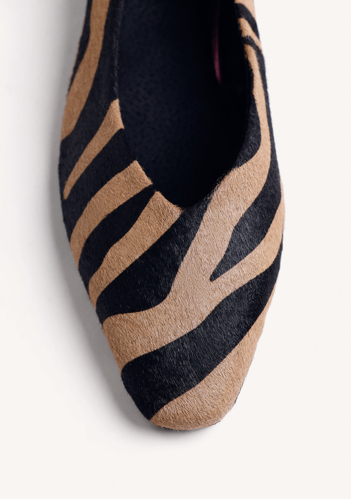 ANIMAL PRINT LEATHER BALLET FLATS