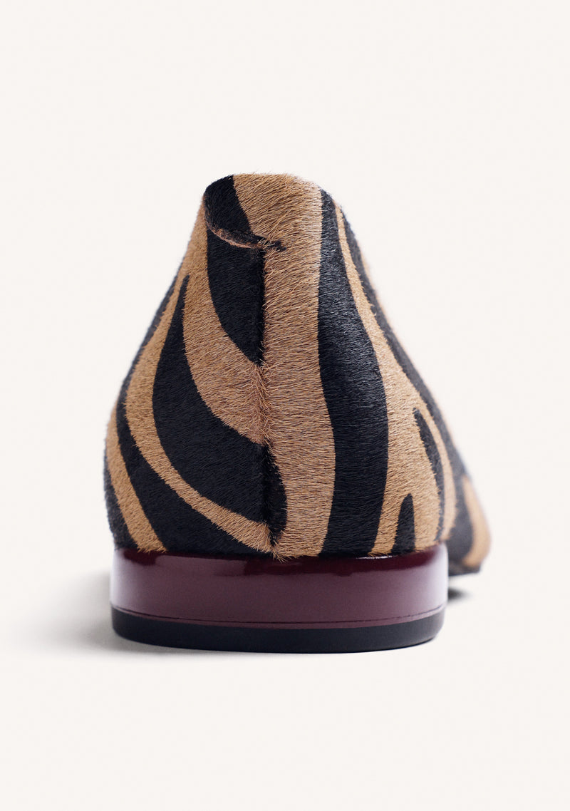 ANIMAL PRINT LEATHER BALLET FLATS