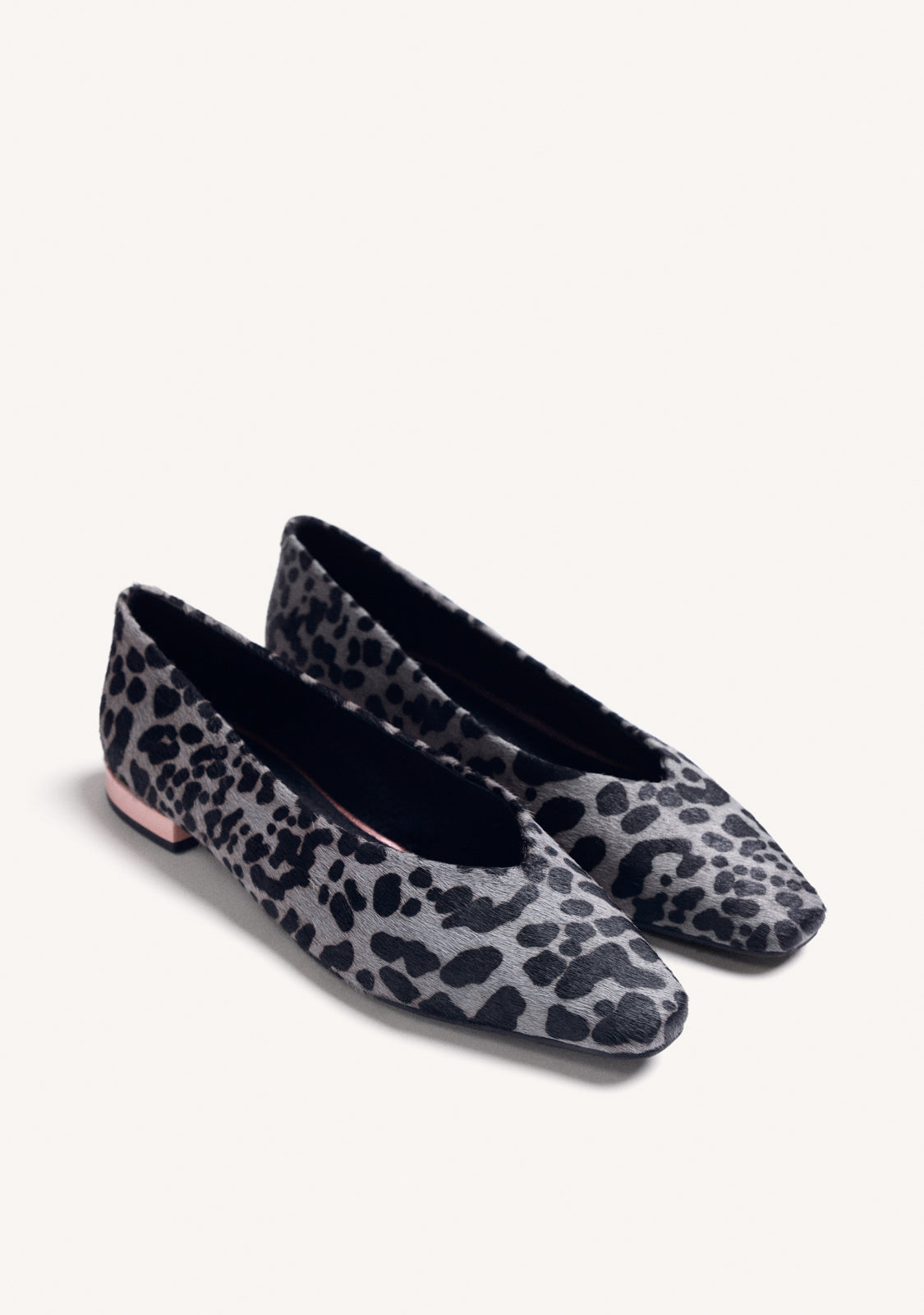 ANIMAL PRINT LEATHER BALLET FLATS