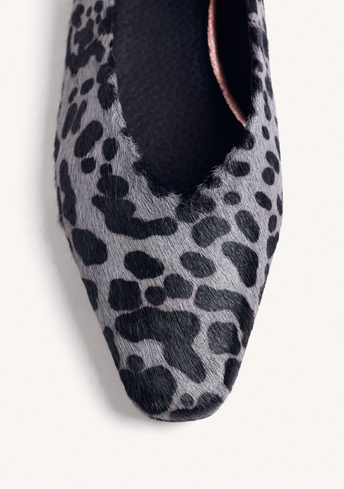 ANIMAL PRINT LEATHER BALLET FLATS